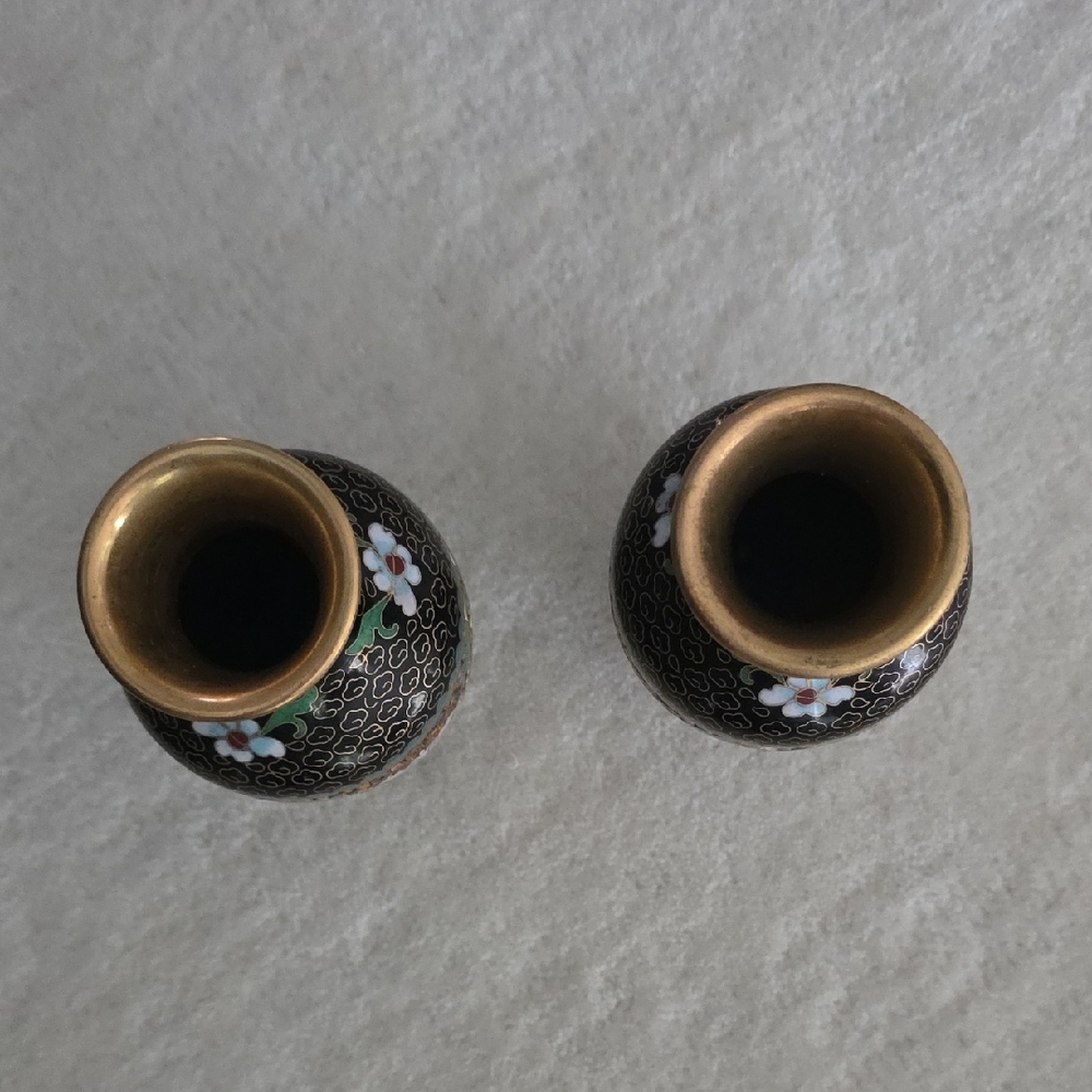 Pair of Black and Gold Floral Cloisonné Vases - Picture 4 of 5